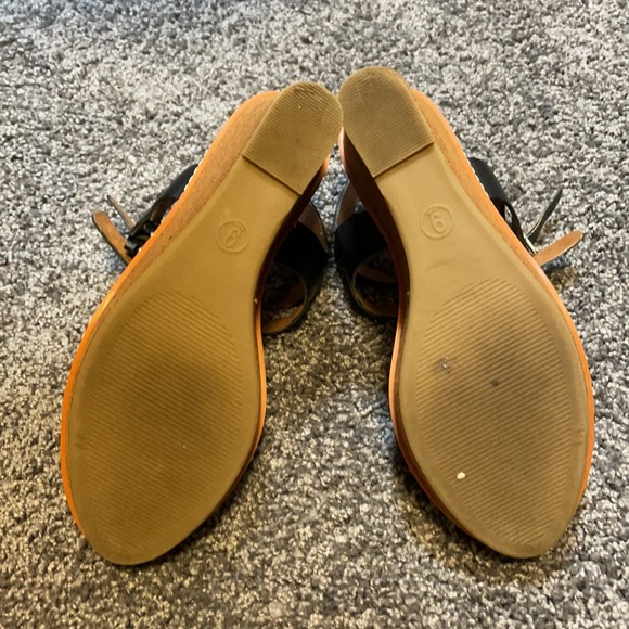 Mossimo Wedge Sandals - Picture 5 of 6